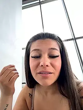 Stripchat Live Sex Cam of Alyshanon18