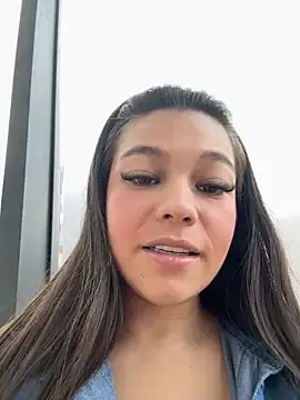 Stripchat Live Sex Cam of Alyshanon18