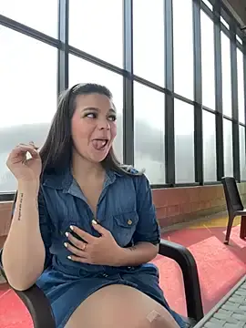 Stripchat Free Live Porn of Alyshanon18