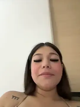 Stripchat Free Live Porn of Alyshanon18