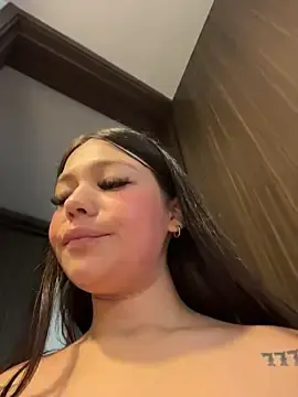 Stripchat Adult Video Chat of Alyshanon18