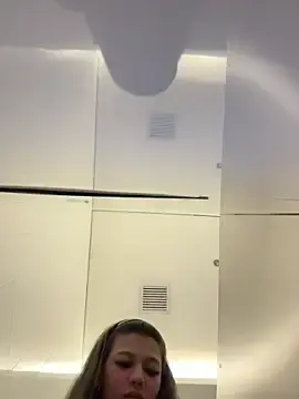 Stripchat Free Live Porn of Alyshanon18