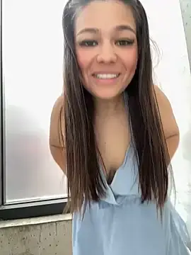 Stripchat Adult Video Chat of Alyshanon18