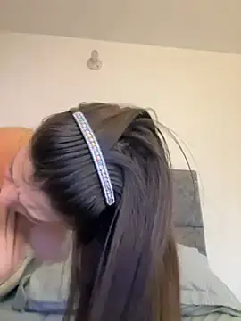 Stripchat Adult Webcam of Alyshanon18