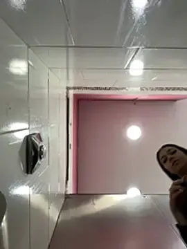 Stripchat Adult Webcam of Alyshanon18