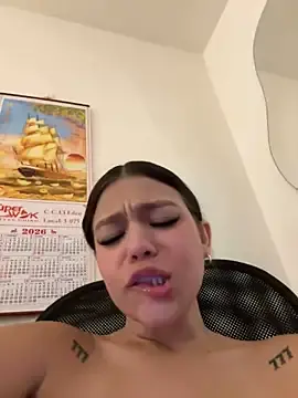 Stripchat Live Sex of Alyshanon18