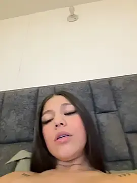 Stripchat Sex Cam of Alyshanon18