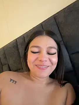Stripchat Free Live Porn of Alyshanon18