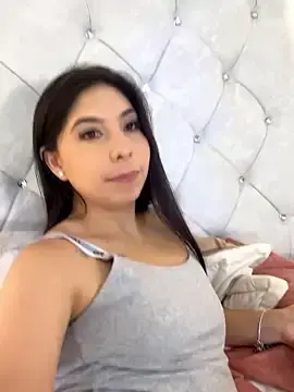 Stripchat Live Sex Cam of Ashley-Whitee