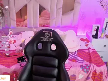 Stripchat Sex Cam of MARIANA_TAY1