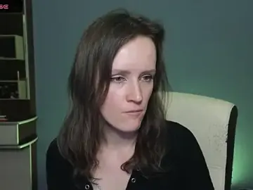 Stripchat Live Sex Cam of Tender_Swan