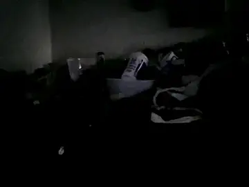 Stripchat Free Porn Cam of 18cm2hrcarlos