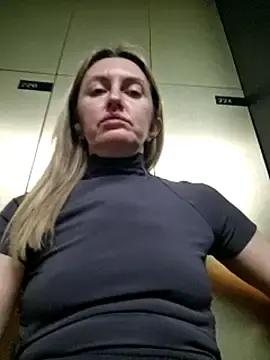 Stripchat Live Sex Cam of Miss____Mia_