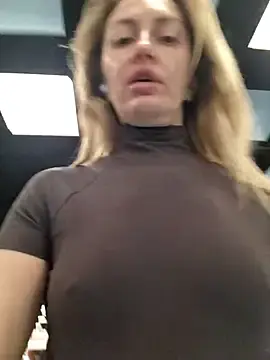 Stripchat Live Sex Cam of Miss____Mia_