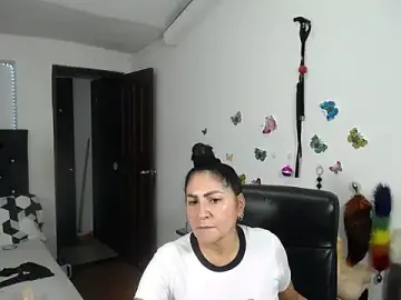 Stripchat Live Sex of mature_bigboobs10