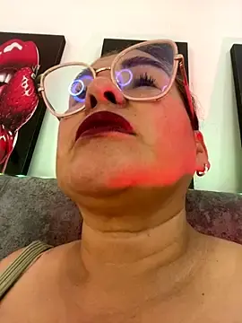 Stripchat Free Porn Cam of AlexxiaaMat