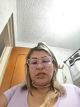 Stripchat Adult Webcam of AlexxiaaMat