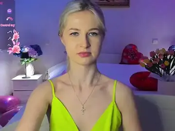 Stripchat Live Sex Cam of Julie_Blaze