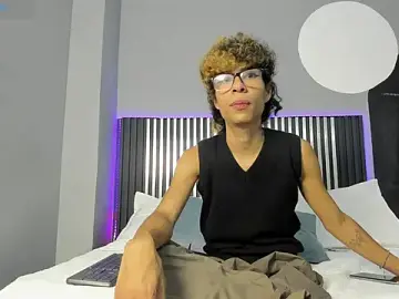 Stripchat Live Porn of little_lemmons_