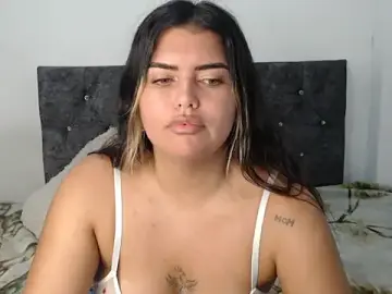 Stripchat Sex Chat of sweetkitty_16