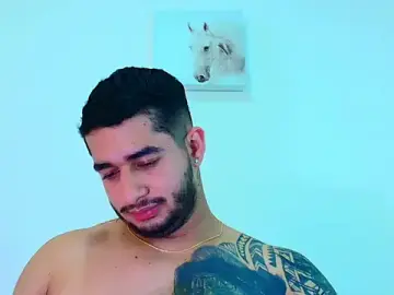Stripchat Free Porn Cam of king_falconer
