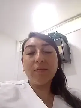 Stripchat Sex Cam of Valeria_montana_