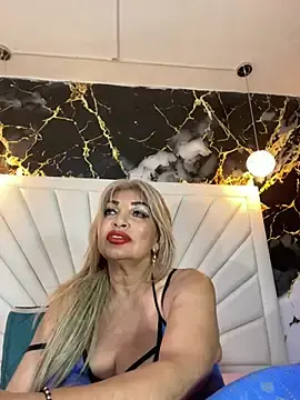 Stripchat Live Sex Cam of scarlett_sexx69