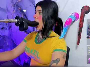 Stripchat Live Sex Cam of Emily_Evo