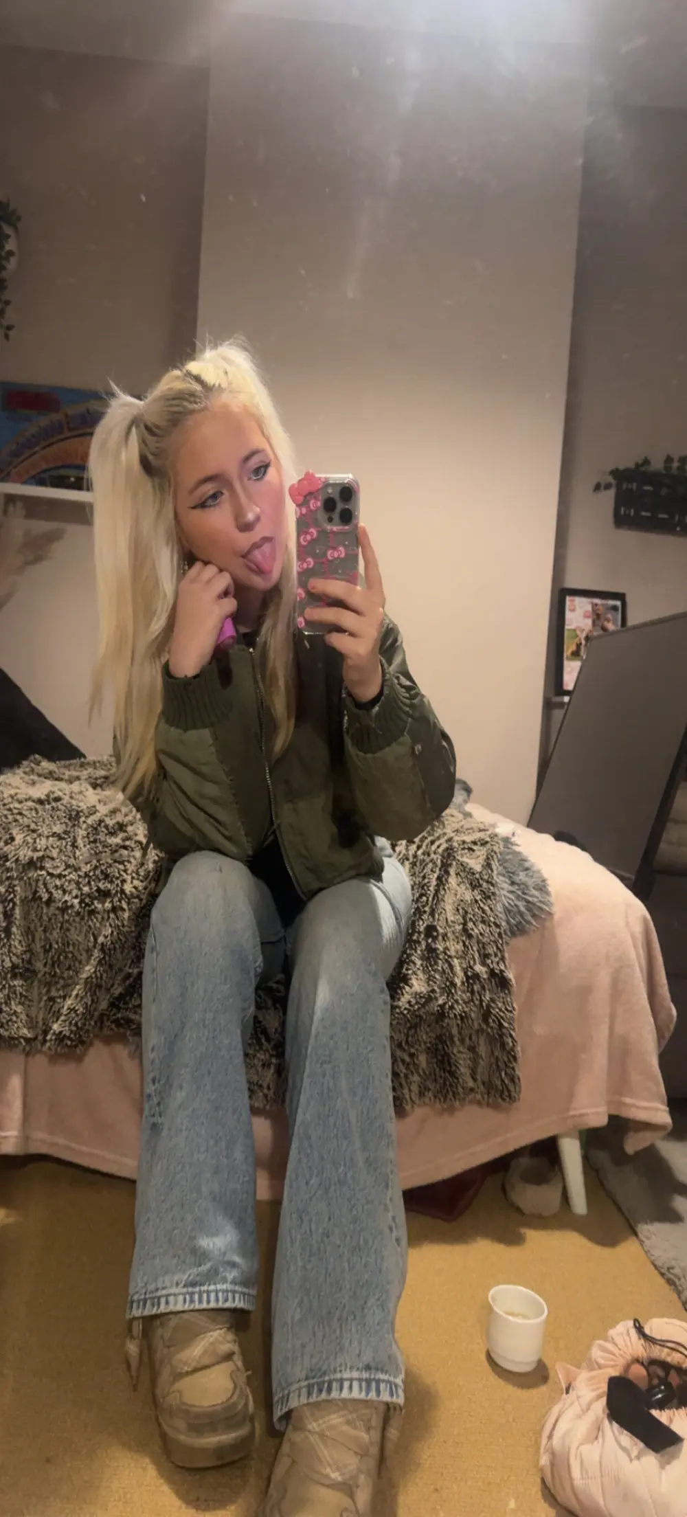 Blondie_Sofia_Essexbabe