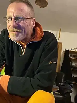 Stripchat Watch Live Sex Cams of Greg0ri73