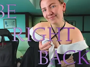 Stripchat Free Porn Cam of KiraRustle