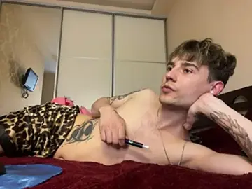 Stripchat Free Porn Cam of Mike_severi2