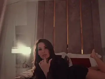 Stripchat Free Porn Cam of MilaDYstarlight