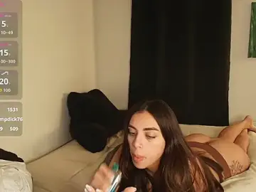 Stripchat Sex Cam of MilaSeren