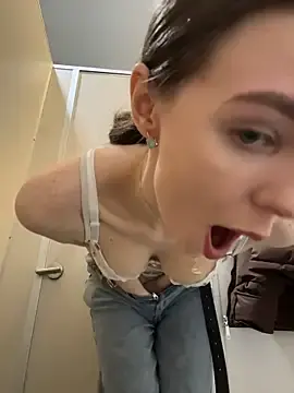 Stripchat Adult Webcams of Ttixmila