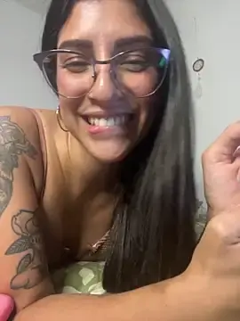 Stripchat Free Porn Cam of moronoiroficial