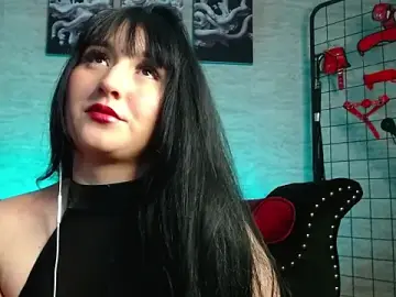 Stripchat Live Sex Cam of Daphnee-x