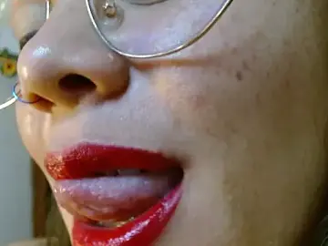 Stripchat Free Porn Cam of miss_evoleth2