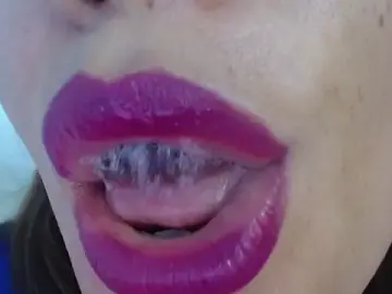 Stripchat Free Porn Cam of miss_evoleth2