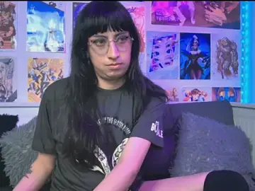 Stripchat Live Sex Cam of snowblack_