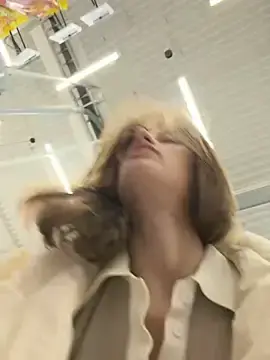 Stripchat Free Live Porn of -AngelAri-