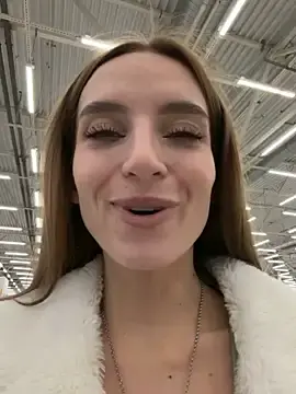 Stripchat Live Sex Cam of -AngelAri-