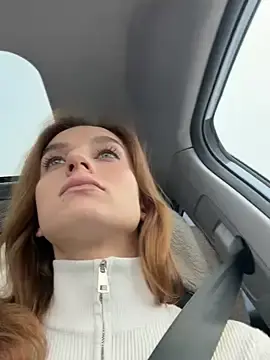 Stripchat Sex Cam of -AngelAri-