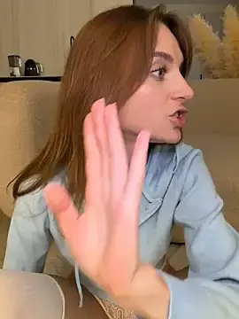 Stripchat Adult Webcam of -AngelAri-