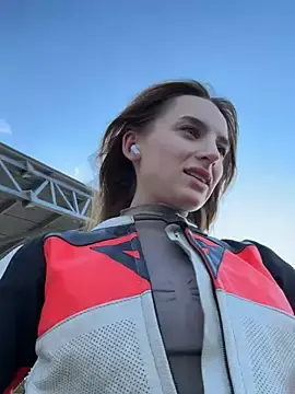 Stripchat Adult Video Chat of -AngelAri-