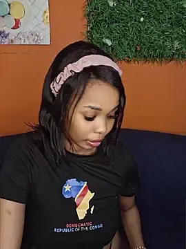 Stripchat Adult Video Chat of ELAINE_xXxX