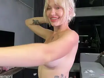 Stripchat Free Live Porn of Golden_Aline