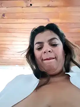 Stripchat Adult Webcams of Mia-Glow