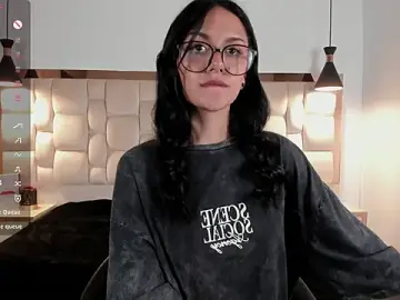 Stripchat Free Porn Cam of NiccolleHall