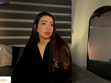 Stripchat Live Porn of MERIDA_TAYLOR